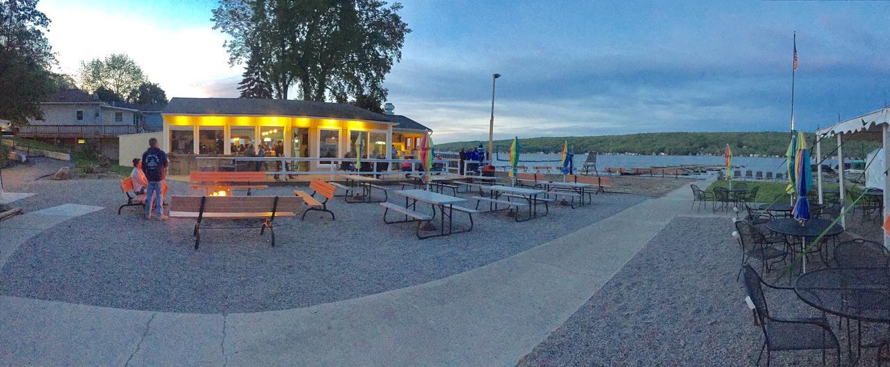 Beachcomber Inn Conesus Exterior foto
